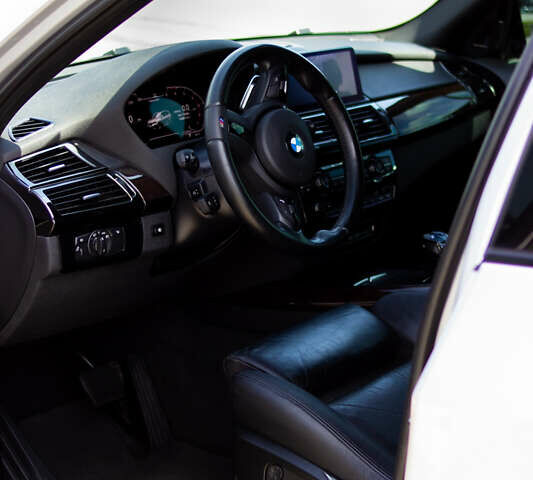 Сірий БМВ Х5, об'ємом двигуна 2.99 л та пробігом 170 тис. км за 26000 $, фото 18 на Automoto.ua