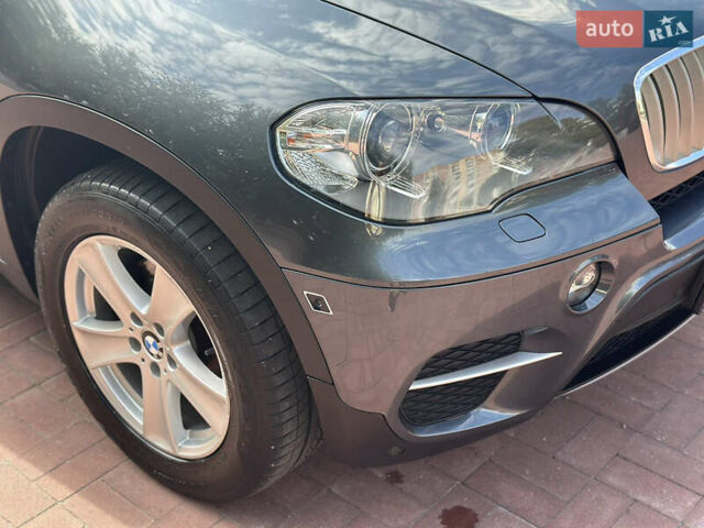 Сірий БМВ Х5, об'ємом двигуна 3 л та пробігом 290 тис. км за 18900 $, фото 17 на Automoto.ua
