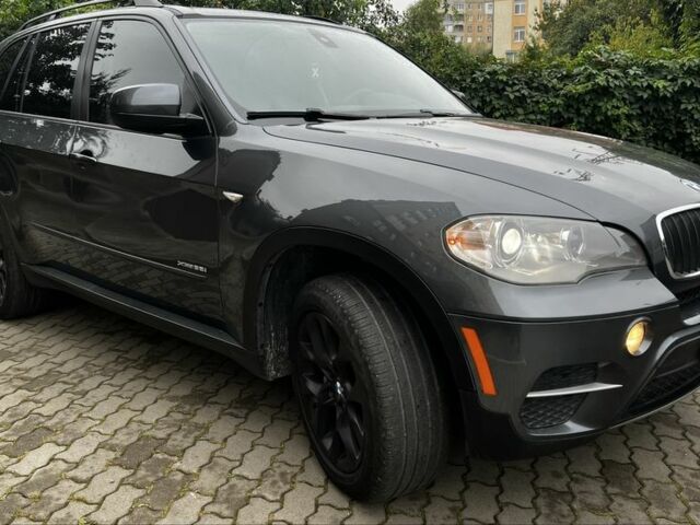 Серый БМВ Х5, объемом двигателя 3 л и пробегом 239 тыс. км за 13200 $, фото 2 на Automoto.ua