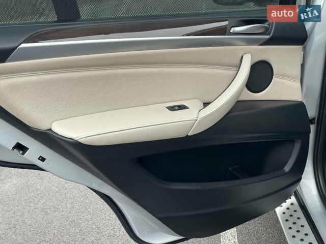 Сірий БМВ Х5, об'ємом двигуна 3 л та пробігом 285 тис. км за 15600 $, фото 30 на Automoto.ua