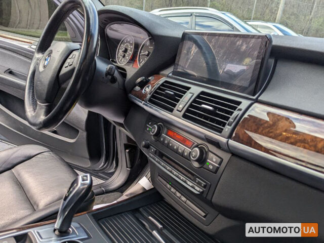 Серый БМВ Х5, объемом двигателя 3 л и пробегом 320 тыс. км за 19800 $, фото 12 на Automoto.ua