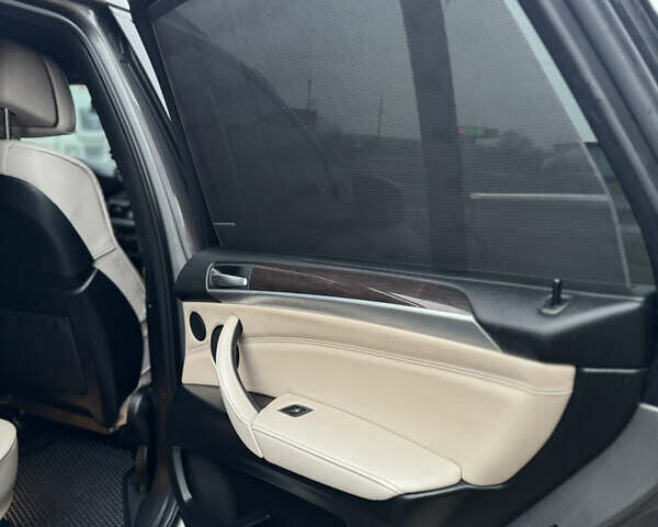 Сірий БМВ Х5, об'ємом двигуна 2.98 л та пробігом 229 тис. км за 12900 $, фото 17 на Automoto.ua