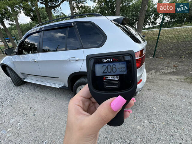 Серый БМВ Х5, объемом двигателя 3 л и пробегом 205 тыс. км за 18200 $, фото 19 на Automoto.ua