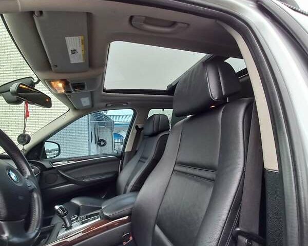 Сірий БМВ Х5, об'ємом двигуна 2.98 л та пробігом 297 тис. км за 17800 $, фото 7 на Automoto.ua