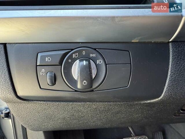 Серый БМВ Х5, объемом двигателя 3 л и пробегом 253 тыс. км за 15800 $, фото 47 на Automoto.ua