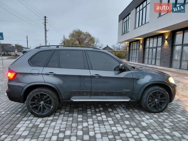 Серый БМВ Х5, объемом двигателя 3 л и пробегом 250 тыс. км за 15700 $, фото 5 на Automoto.ua
