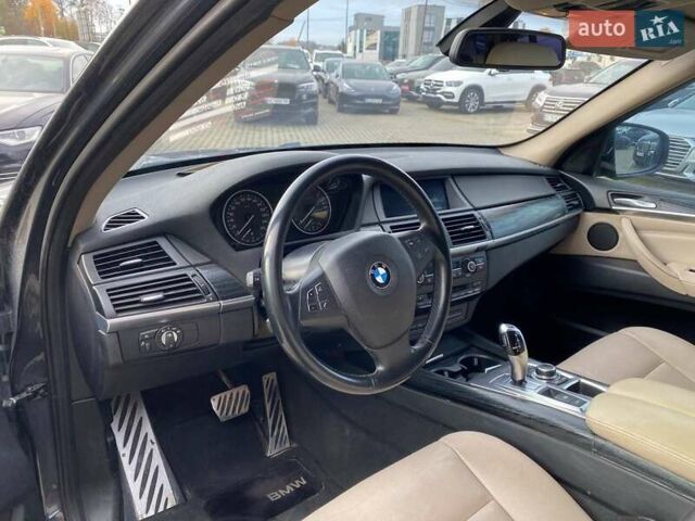 Серый БМВ Х5, объемом двигателя 2.98 л и пробегом 324 тыс. км за 12900 $, фото 10 на Automoto.ua