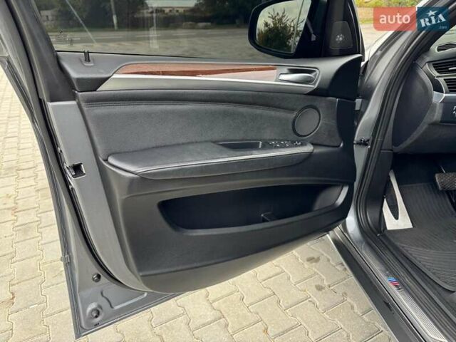 Серый БМВ Х5, объемом двигателя 3 л и пробегом 190 тыс. км за 16900 $, фото 18 на Automoto.ua