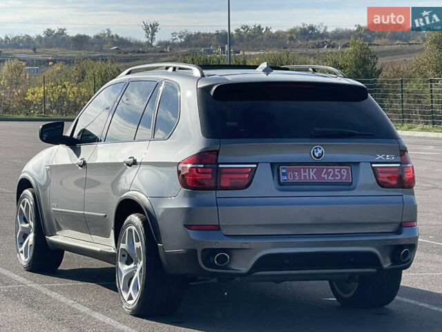 Серый БМВ Х5, объемом двигателя 3 л и пробегом 328 тыс. км за 16999 $, фото 3 на Automoto.ua