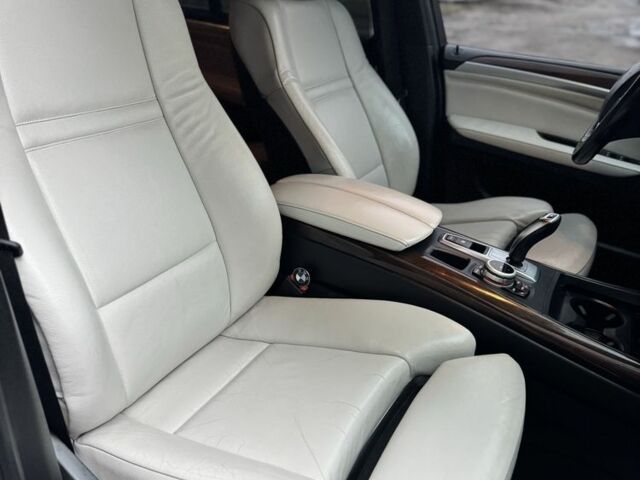 Сірий БМВ Х5, об'ємом двигуна 3 л та пробігом 229 тис. км за 12900 $, фото 21 на Automoto.ua