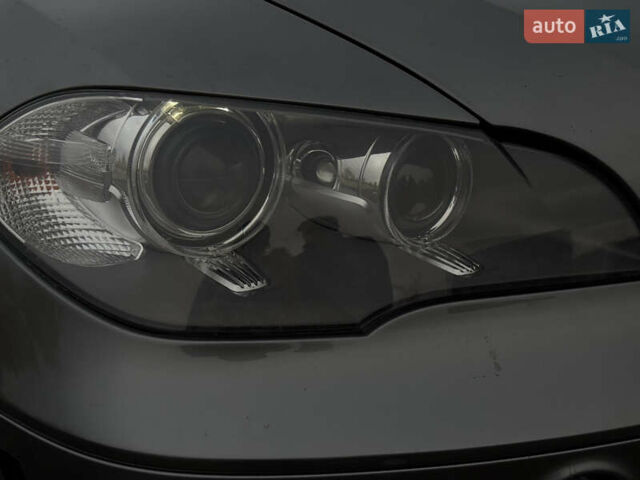 Сірий БМВ Х5, об'ємом двигуна 2.98 л та пробігом 241 тис. км за 17400 $, фото 13 на Automoto.ua