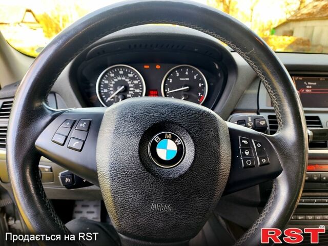 Серый БМВ Х5, объемом двигателя 3 л и пробегом 270 тыс. км за 13500 $, фото 7 на Automoto.ua