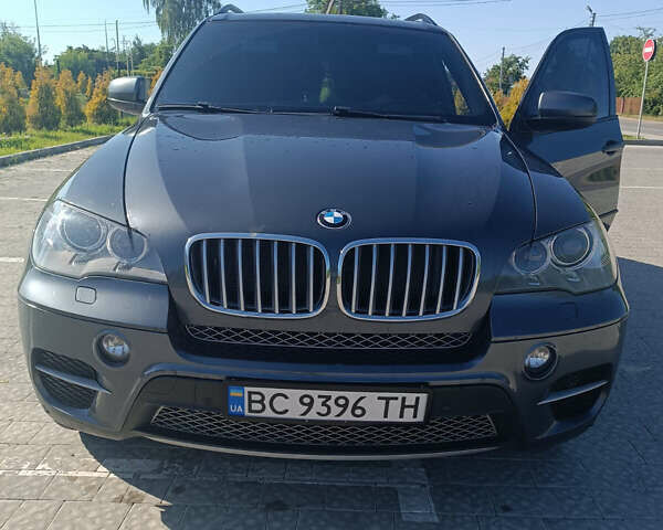 Серый БМВ Х5, объемом двигателя 3 л и пробегом 340 тыс. км за 16500 $, фото 4 на Automoto.ua