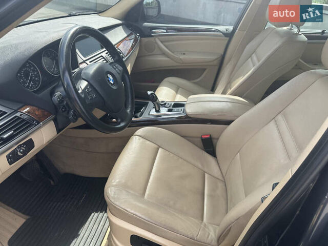 Серый БМВ Х5, объемом двигателя 3 л и пробегом 220 тыс. км за 16500 $, фото 14 на Automoto.ua