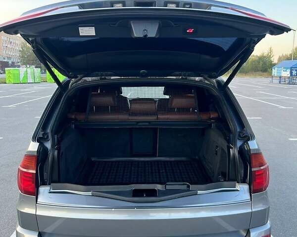 Серый БМВ Х5, объемом двигателя 3 л и пробегом 310 тыс. км за 22000 $, фото 13 на Automoto.ua