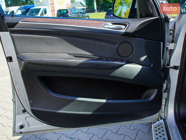 Серый БМВ Х5, объемом двигателя 3 л и пробегом 258 тыс. км за 12950 $, фото 11 на Automoto.ua