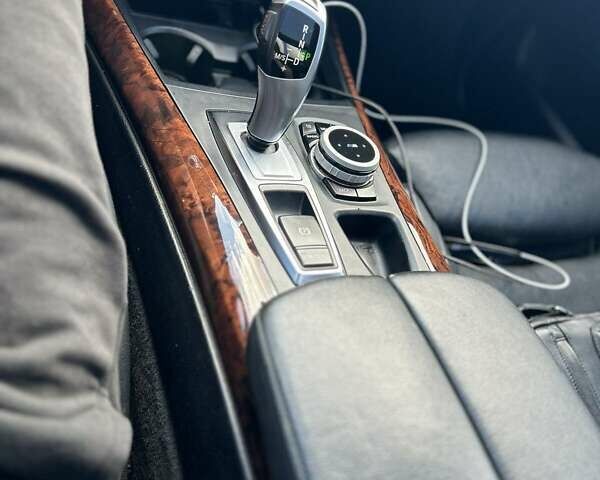 Серый БМВ Х5, объемом двигателя 2.98 л и пробегом 195 тыс. км за 13200 $, фото 13 на Automoto.ua