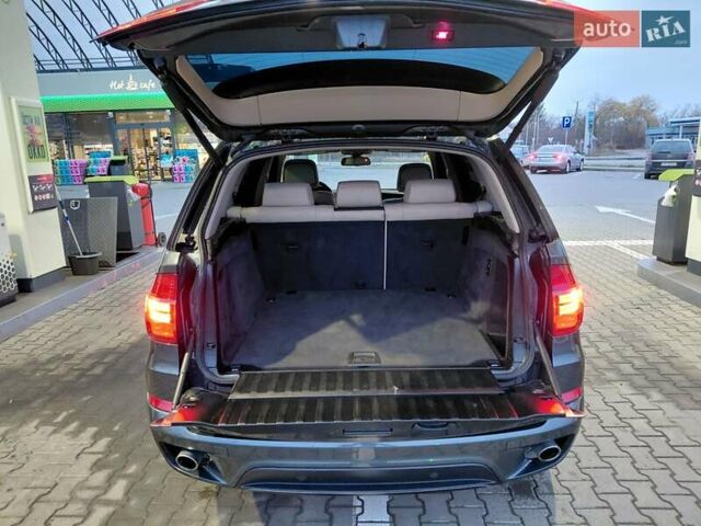 Серый БМВ Х5, объемом двигателя 3 л и пробегом 250 тыс. км за 15700 $, фото 7 на Automoto.ua