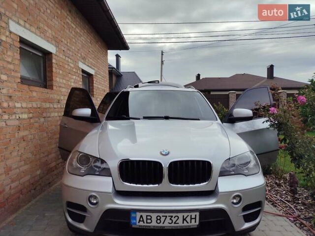 Серый БМВ Х5, объемом двигателя 2.98 л и пробегом 267 тыс. км за 15000 $, фото 2 на Automoto.ua
