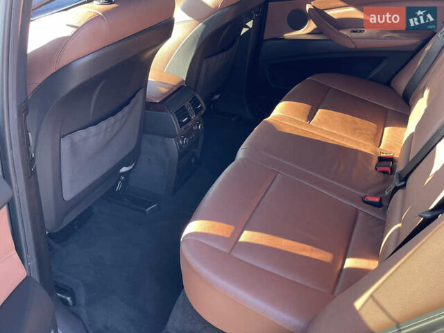 Серый БМВ Х5, объемом двигателя 3 л и пробегом 328 тыс. км за 16999 $, фото 25 на Automoto.ua