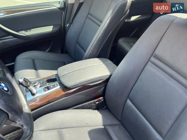 Серый БМВ Х5, объемом двигателя 2.98 л и пробегом 285 тыс. км за 15999 $, фото 26 на Automoto.ua