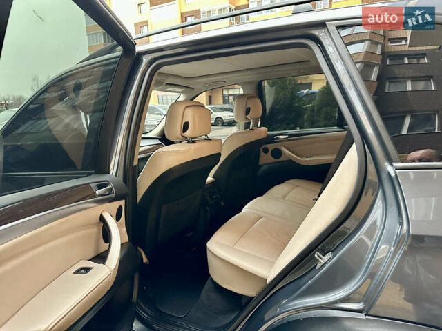 Серый БМВ Х5, объемом двигателя 2.99 л и пробегом 253 тыс. км за 16900 $, фото 17 на Automoto.ua
