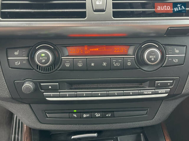 Серый БМВ Х5, объемом двигателя 3 л и пробегом 328 тыс. км за 16950 $, фото 33 на Automoto.ua