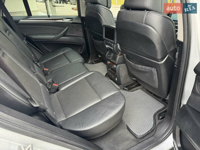 БМВ Х5 2012 в Киеве на Automoto.ua Серый БМВ Х5, объемом двигателя 2.98 л и пробегом 285 тыс. км за 12500 $, фото 13 на Automoto.ua