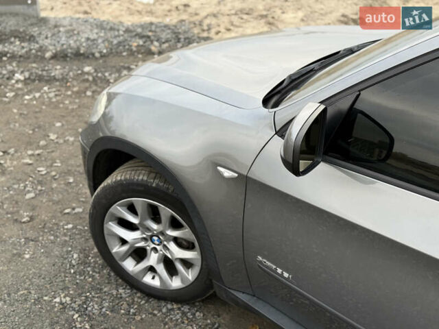 Сірий БМВ Х5, об'ємом двигуна 2.98 л та пробігом 241 тис. км за 17400 $, фото 6 на Automoto.ua