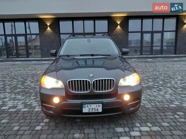 Серый БМВ Х5, объемом двигателя 3 л и пробегом 250 тыс. км за 15700 $, фото 1 на Automoto.ua