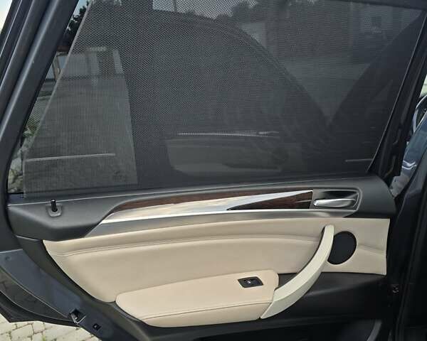 Сірий БМВ Х5, об'ємом двигуна 2.99 л та пробігом 222 тис. км за 20000 $, фото 17 на Automoto.ua