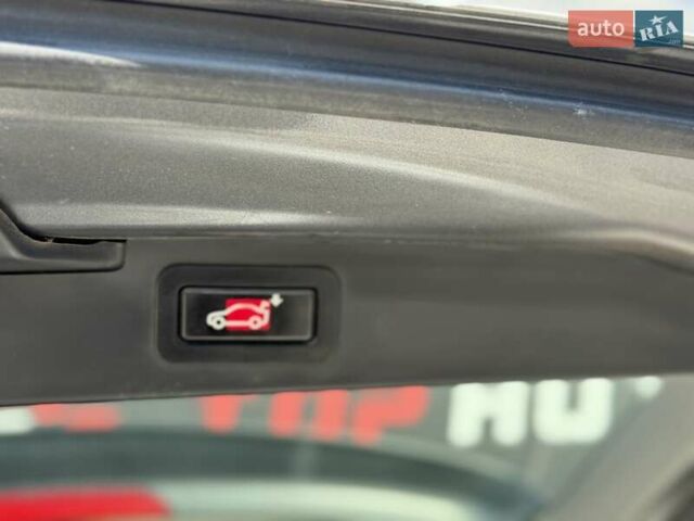 Серый БМВ Х5, объемом двигателя 3 л и пробегом 253 тыс. км за 15800 $, фото 61 на Automoto.ua