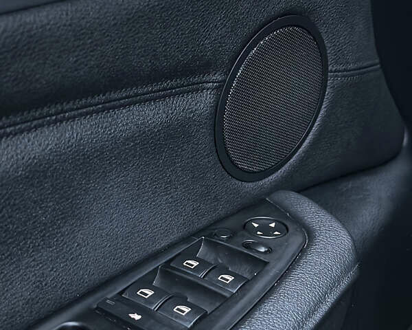 Серый БМВ Х5, объемом двигателя 2.98 л и пробегом 306 тыс. км за 11950 $, фото 13 на Automoto.ua