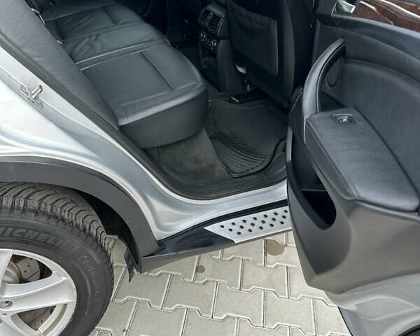 Серый БМВ Х5, объемом двигателя 2.99 л и пробегом 320 тыс. км за 17900 $, фото 28 на Automoto.ua