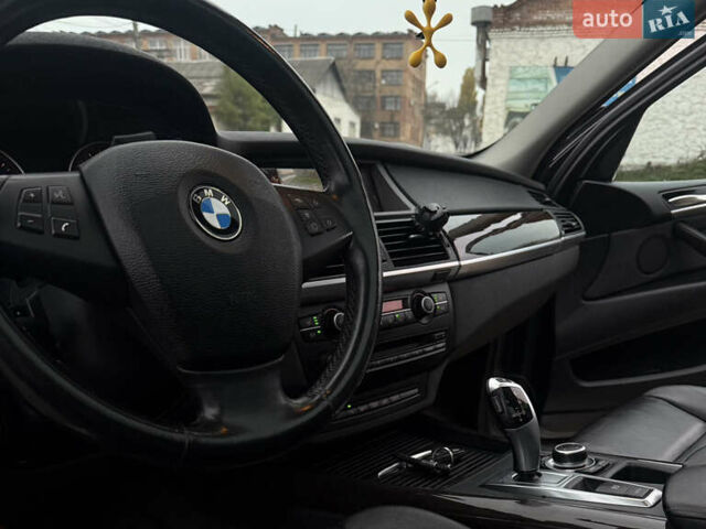 Серый БМВ Х5, объемом двигателя 2.98 л и пробегом 280 тыс. км за 12300 $, фото 9 на Automoto.ua