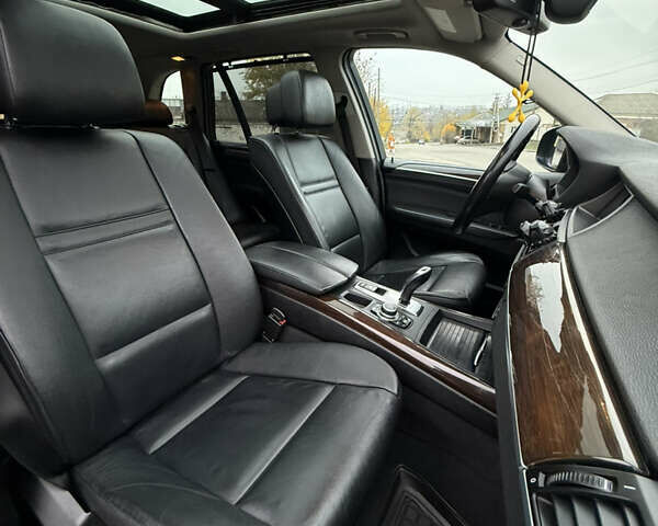 Серый БМВ Х5, объемом двигателя 2.98 л и пробегом 280 тыс. км за 12300 $, фото 4 на Automoto.ua
