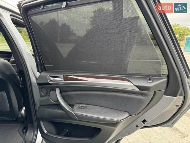 Серый БМВ Х5, объемом двигателя 3 л и пробегом 190 тыс. км за 16900 $, фото 24 на Automoto.ua