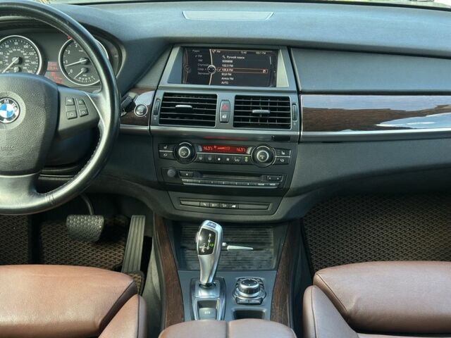 Сірий БМВ Х5, об'ємом двигуна 3 л та пробігом 214 тис. км за 12800 $, фото 12 на Automoto.ua