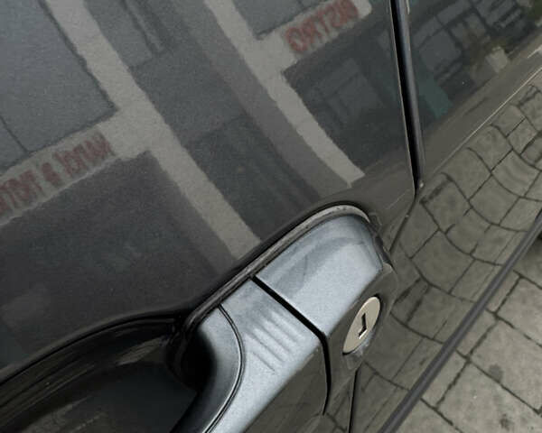 Серый БМВ Х5, объемом двигателя 2.99 л и пробегом 230 тыс. км за 18200 $, фото 12 на Automoto.ua