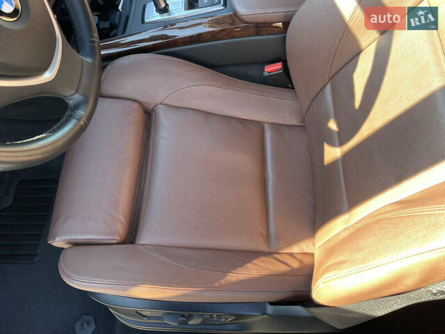 Серый БМВ Х5, объемом двигателя 3 л и пробегом 328 тыс. км за 16999 $, фото 18 на Automoto.ua