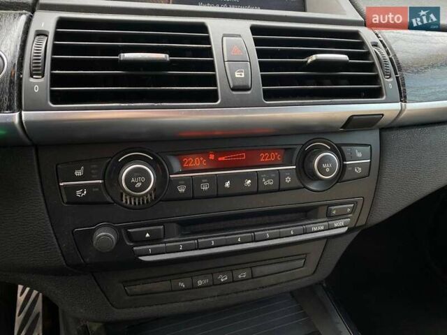 Серый БМВ Х5, объемом двигателя 2.98 л и пробегом 324 тыс. км за 12900 $, фото 15 на Automoto.ua