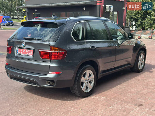 Сірий БМВ Х5, об'ємом двигуна 3 л та пробігом 290 тис. км за 18900 $, фото 4 на Automoto.ua