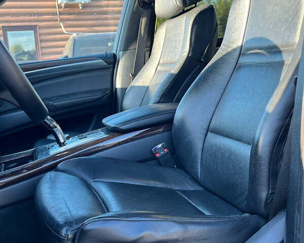 Сірий БМВ Х5, об'ємом двигуна 3 л та пробігом 248 тис. км за 18000 $, фото 8 на Automoto.ua