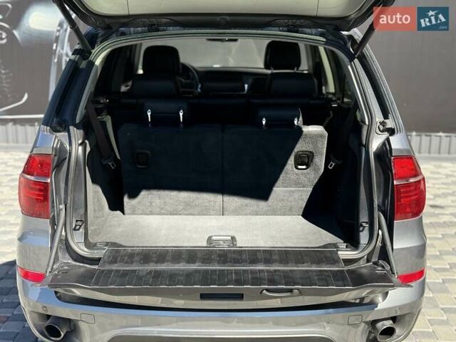 Серый БМВ Х5, объемом двигателя 3 л и пробегом 253 тыс. км за 15800 $, фото 55 на Automoto.ua