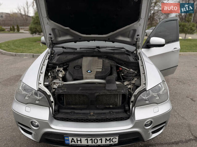 Сірий БМВ Х5, об'ємом двигуна 3 л та пробігом 198 тис. км за 18500 $, фото 11 на Automoto.ua