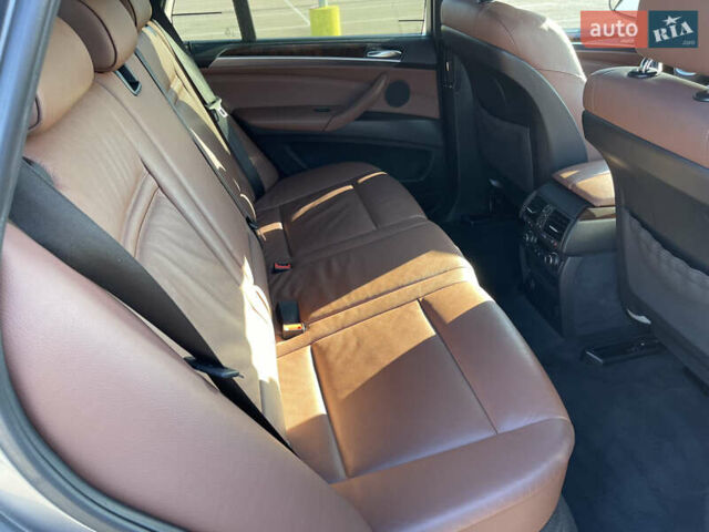 Серый БМВ Х5, объемом двигателя 3 л и пробегом 328 тыс. км за 16999 $, фото 37 на Automoto.ua