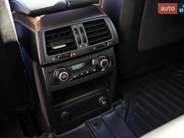 Серый БМВ Х5, объемом двигателя 3 л и пробегом 258 тыс. км за 12950 $, фото 33 на Automoto.ua