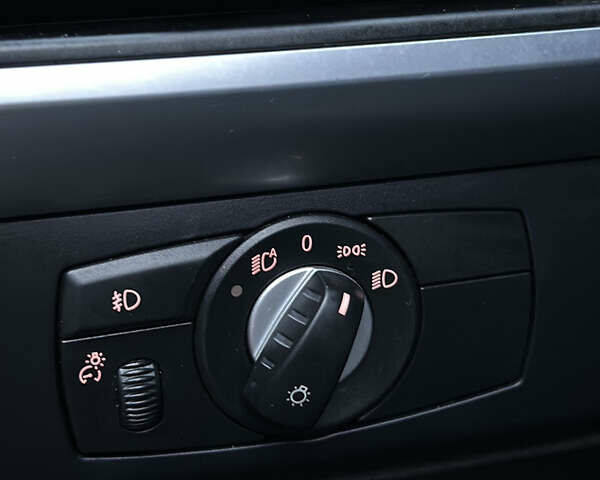 Серый БМВ Х5, объемом двигателя 2.98 л и пробегом 306 тыс. км за 11950 $, фото 15 на Automoto.ua