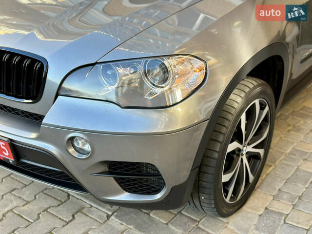 Серый БМВ Х5, объемом двигателя 3 л и пробегом 311 тыс. км за 16900 $, фото 9 на Automoto.ua