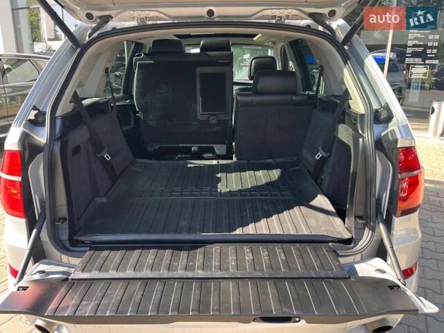 Серый БМВ Х5, объемом двигателя 3 л и пробегом 258 тыс. км за 12950 $, фото 50 на Automoto.ua